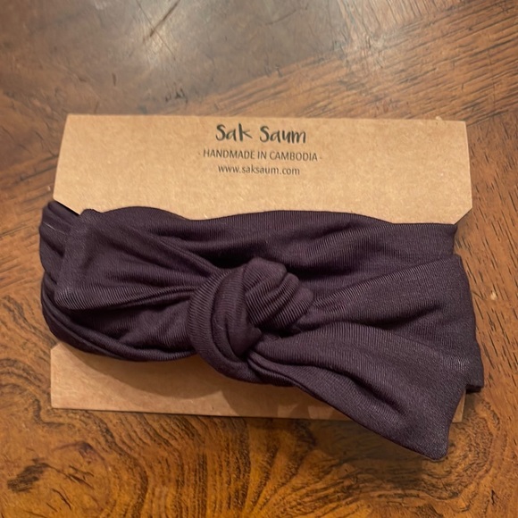 Sak Saum Accessories - NWT Sak Saul black soft headband
